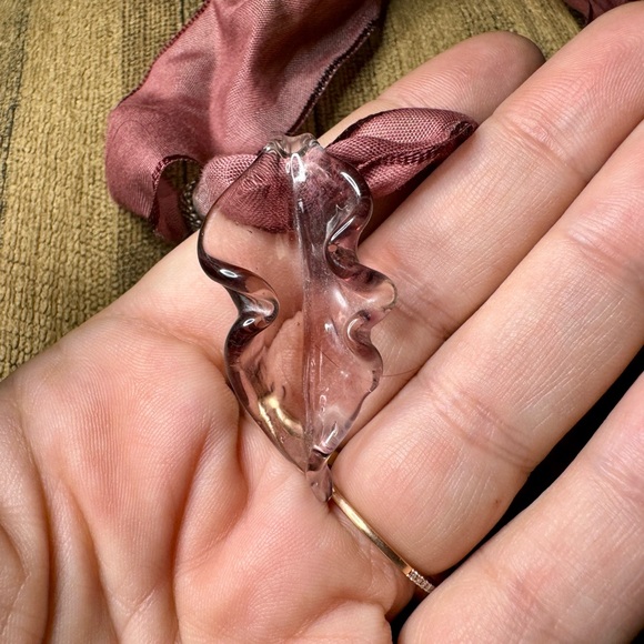 Handcrafted Artisan created leaf pendant. - Picture 10 of 16